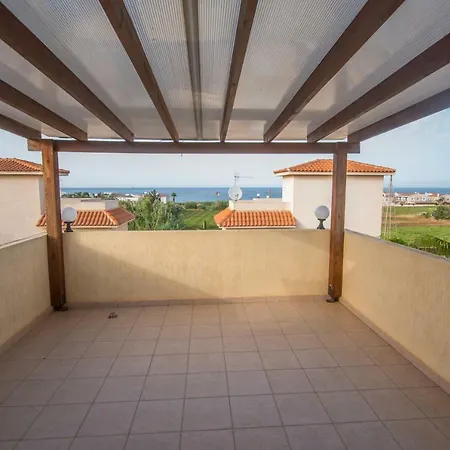Ayia Triada Beach View * Paralímni