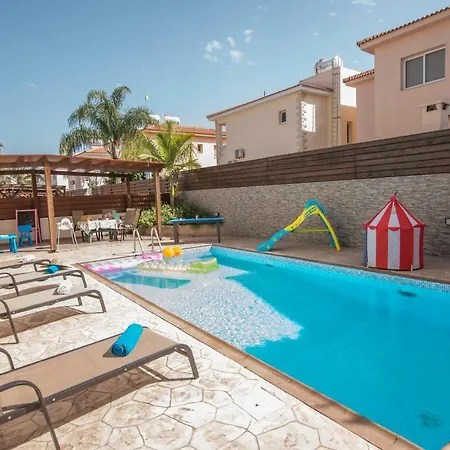 Ayia Triada Beach View فيلة باراليمني